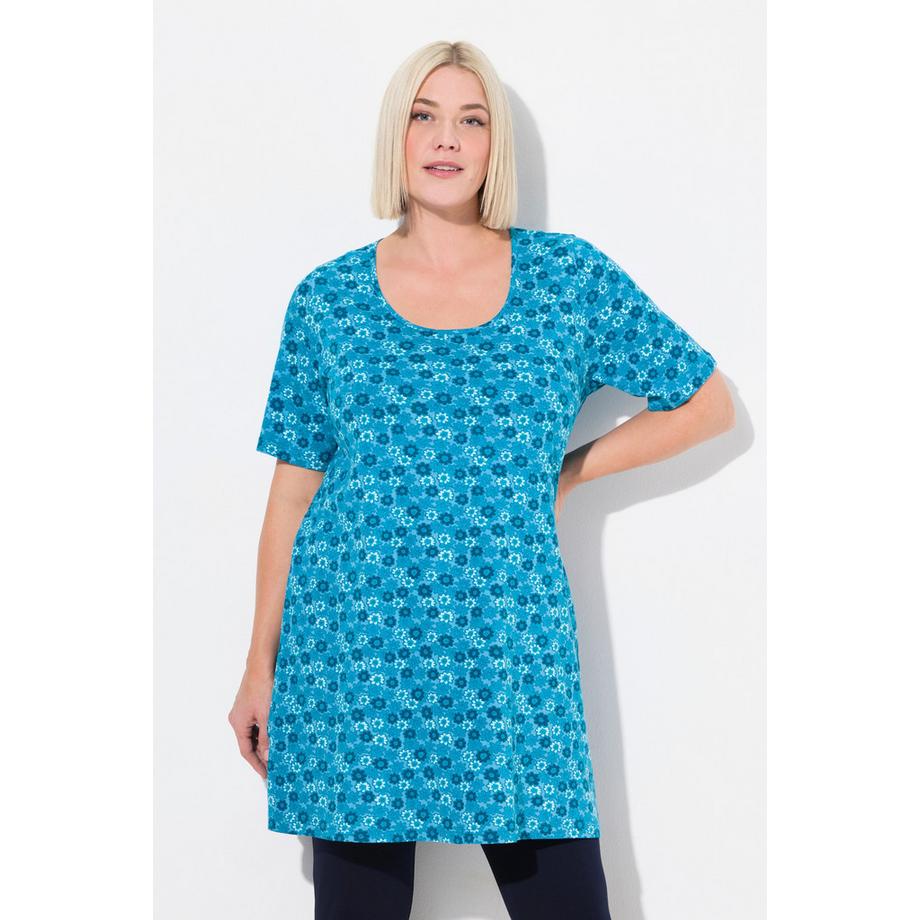 Ulla Popken T-shirt long motif à fleurs col rond manches courtes coupe évasée  