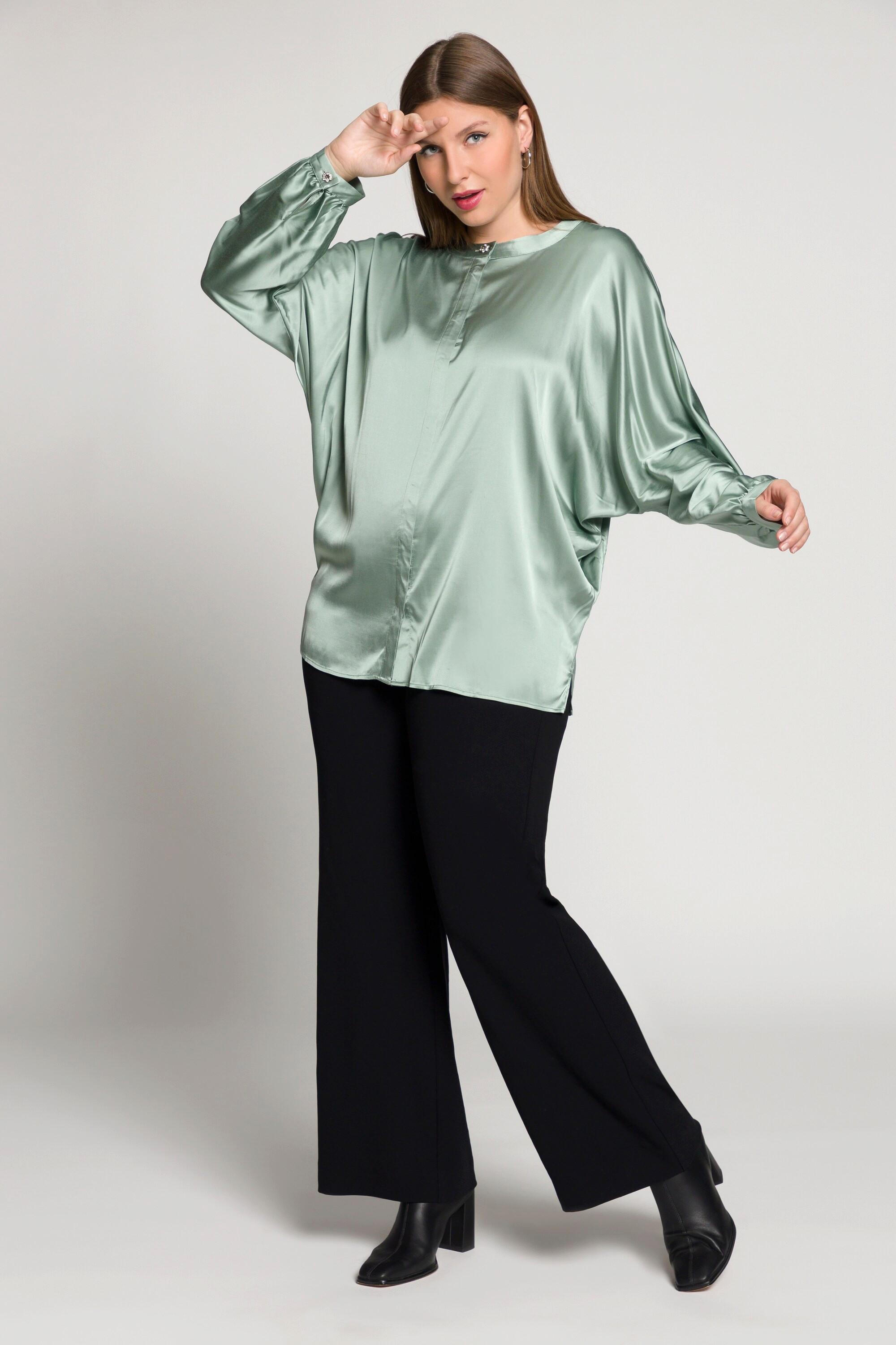 Ulla Popken  Blusa di raso dal taglio oversize con scollo a girocollo e maniche a pipistrello 