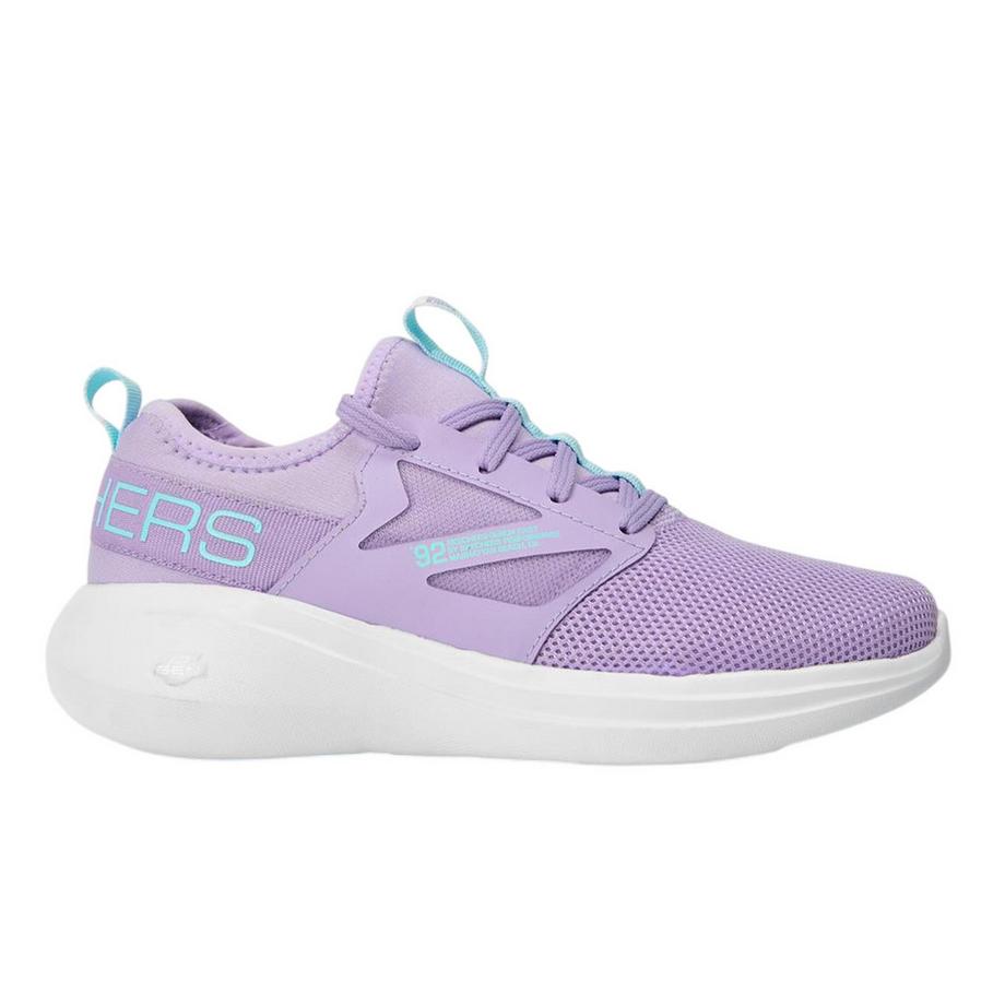 Go Run Fast Sneaker