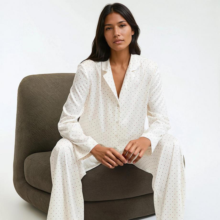 Satin-Pyjama mit Tupfenmuster