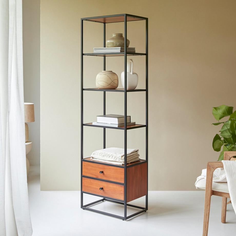 Tikamoon Hochschrank aus massiver Akazie und Metall Agra  