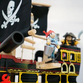 Le Toy Van  Barbarossa Piraten Schiff 