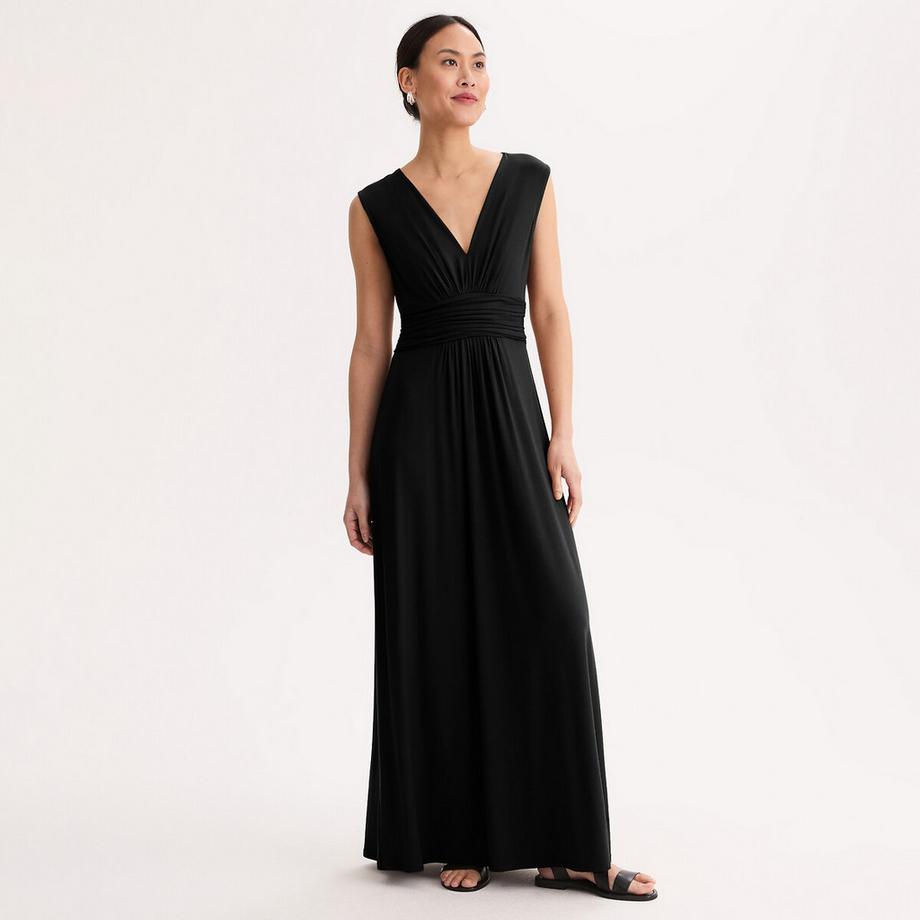 Ausgestelltes langes Kleid