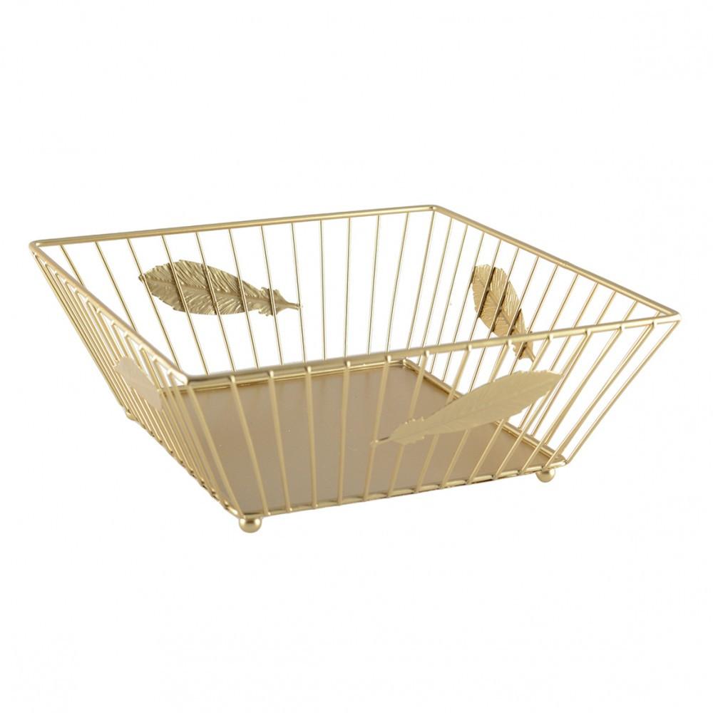 Image of Quadratischer Korb mit goldenem Draht und Blättern Quadratischer Korb mit goldenem Draht und Blättern