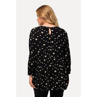 Ulla Popken  Blouse smockée, motif cœurs. Silhouette en A, Décolleté rond et manches courtes. 