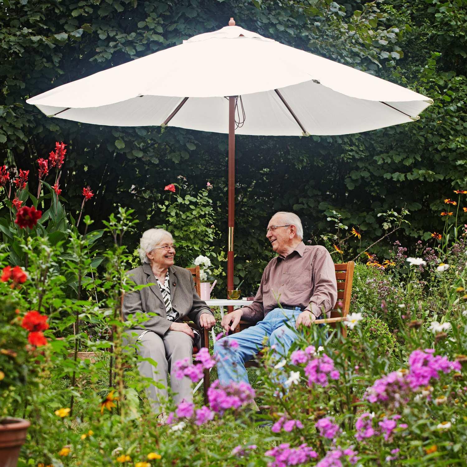 Northix Table de jardin avec trou pour parasol  