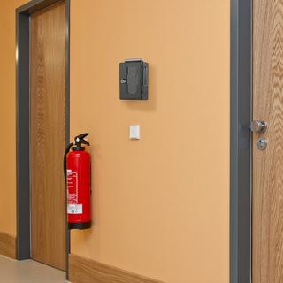 Northix Notschlüsselkasten mit Klappe  