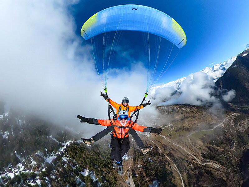 Smartbox  Vol en parapente tandem pour débutant au-dessus de Loèche-les-Bains - Coffret Cadeau 