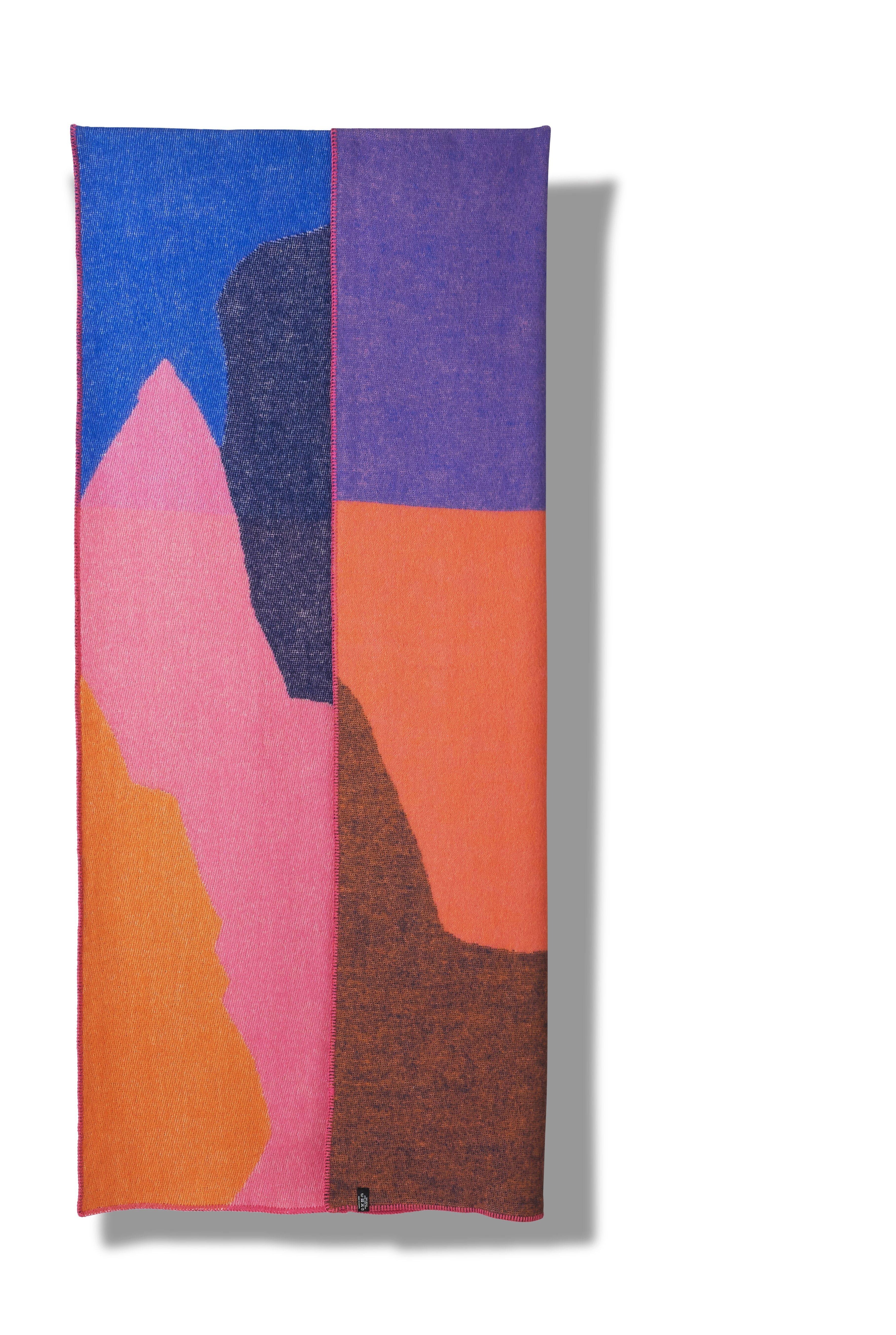 Image of "Sasso" Wolldecke von Mara Tschudi "Sasso" Wolldecke von Mara Tschudi