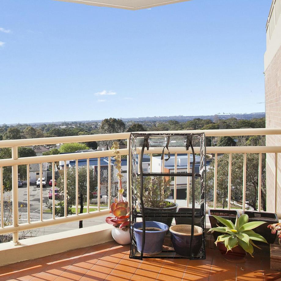 B2X Gewächshaus mit 3 Regalen für den Balkon  