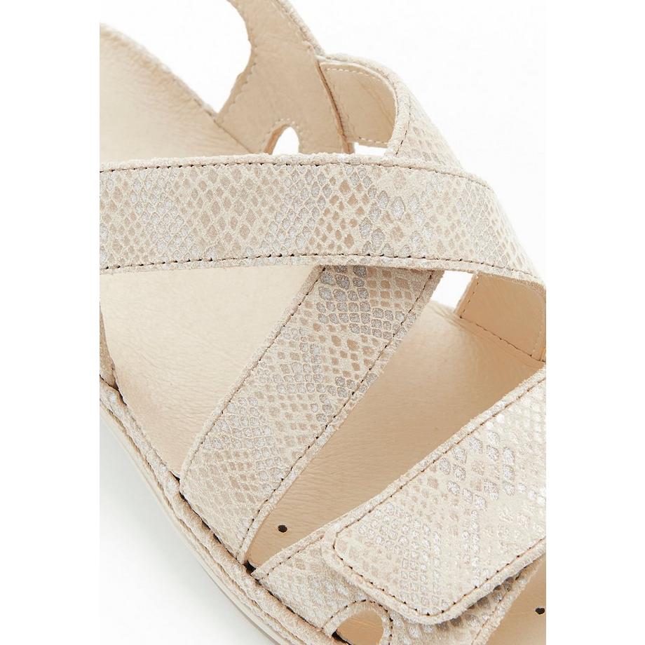 Damart  Sandales à ouverture totale Piedical. 