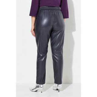 Ulla Popken  Pantalon 7/8 en similicuir. Passepoils et taille élastique 