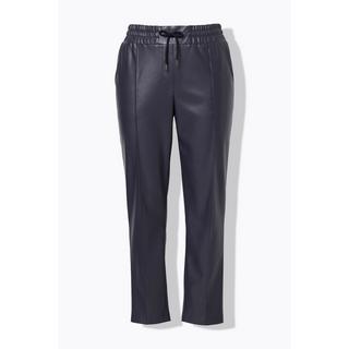 Ulla Popken  Pantalon 7/8 en similicuir. Passepoils et taille élastique 