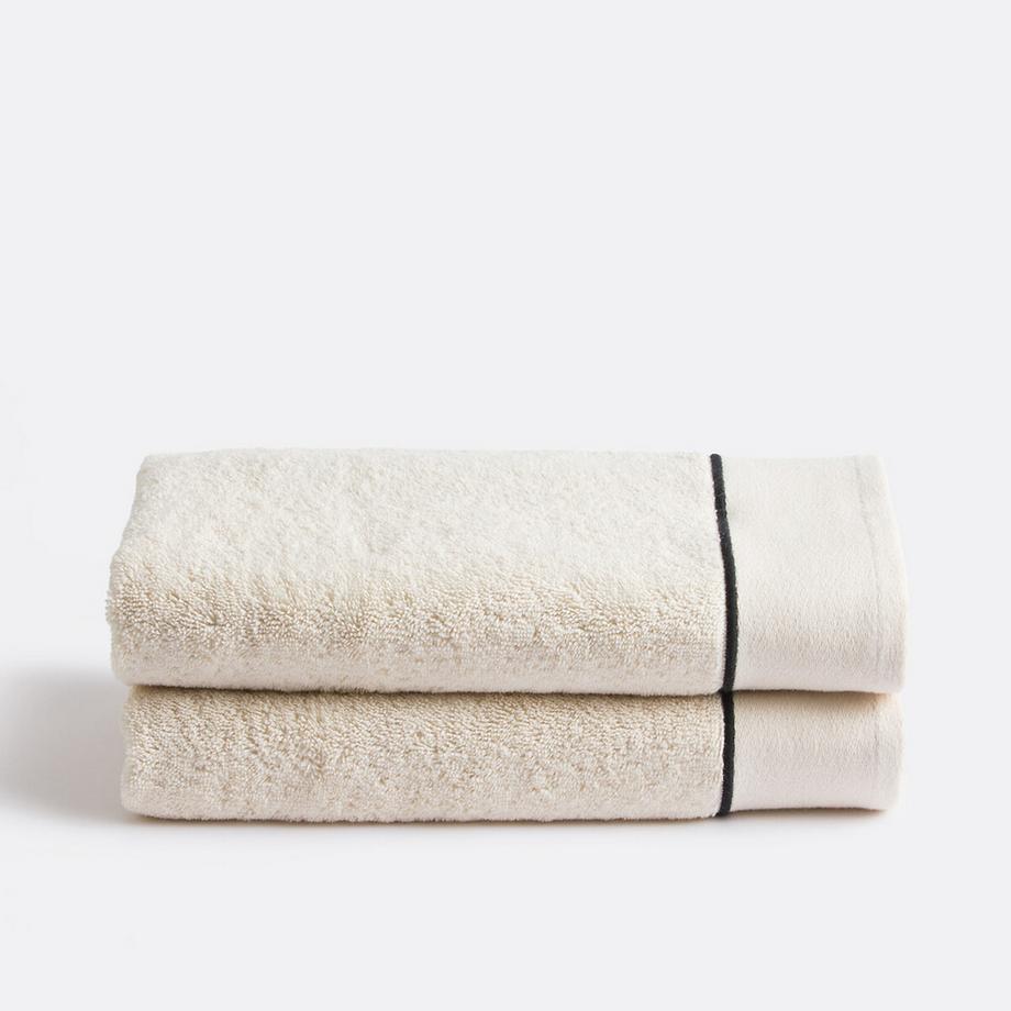 Set mit 2 Handtüchern aus gekämmter Baumwolle 675g/m2