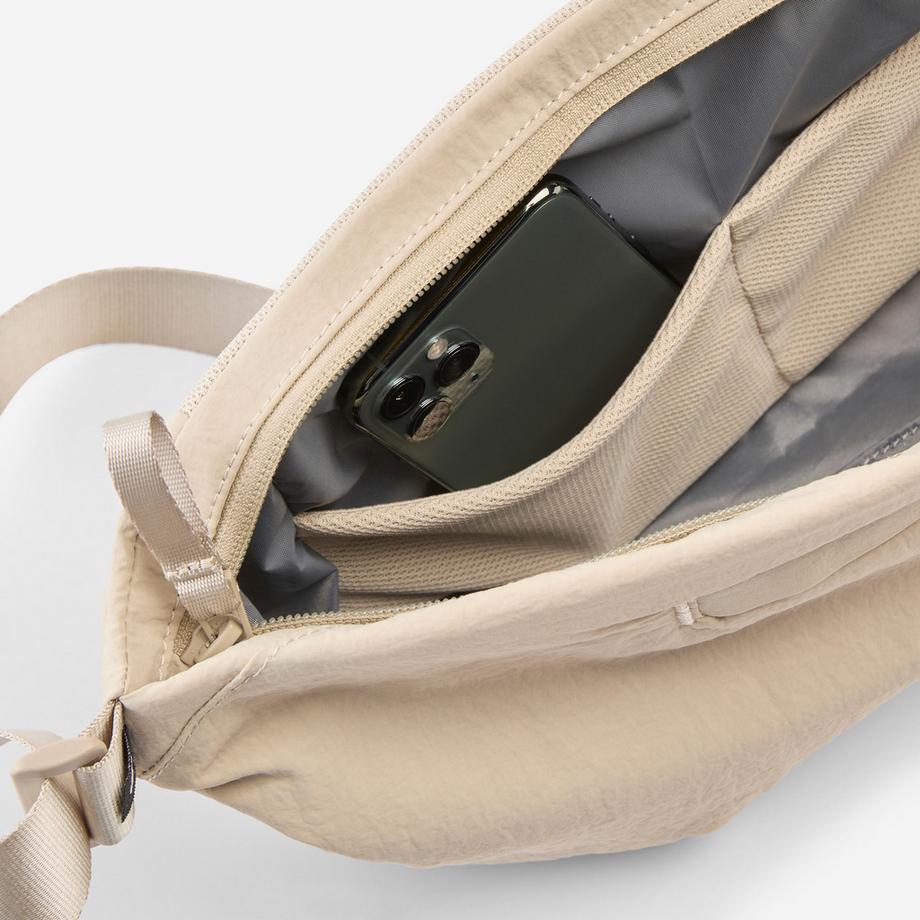 DECATHLON  Sac banane XXL multipoches 5L 