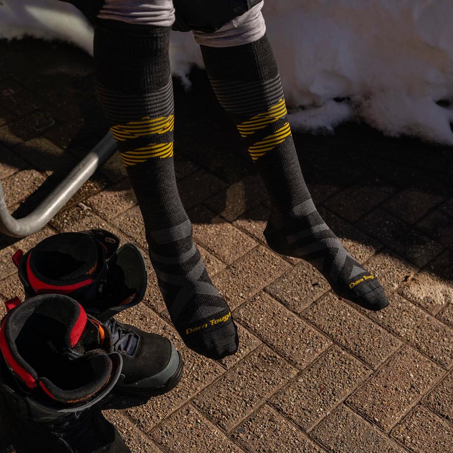 Darn Tough Vermont  Calze Uomo Ginocchio Sci Snowboard Ultra Leggere in Lana Merino 