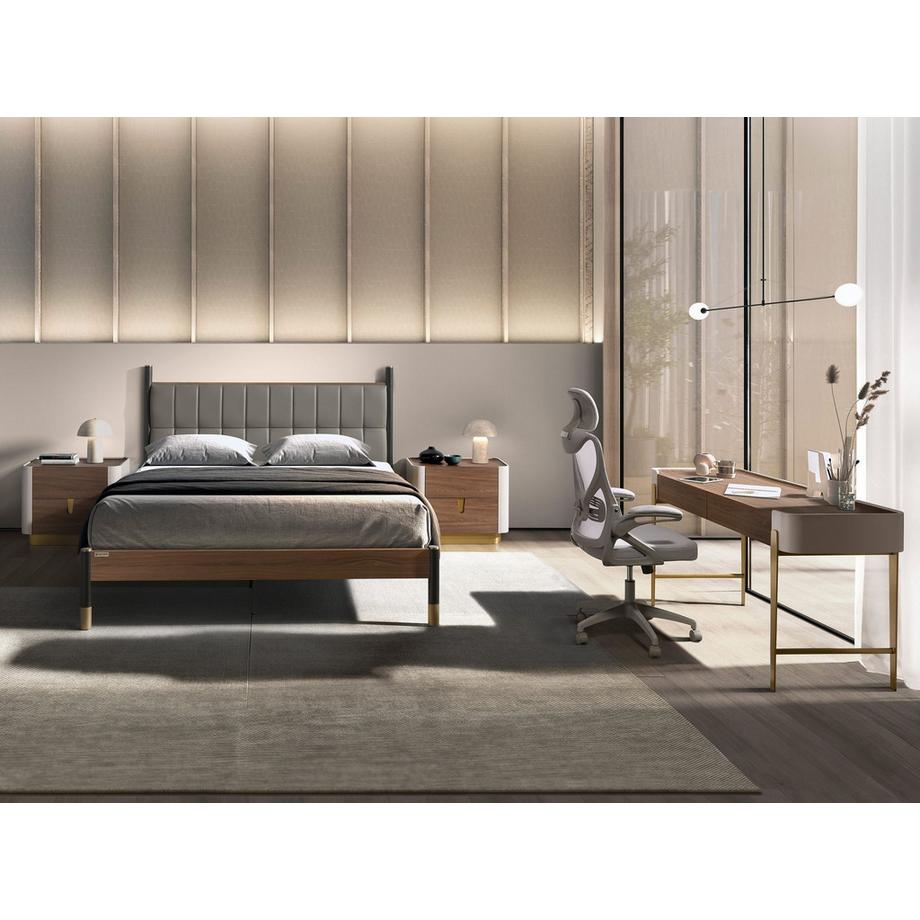 ANGEL CERDA Schreibtisch in Nussbaum, Beige und goldfarbenem poliertem Stahl  