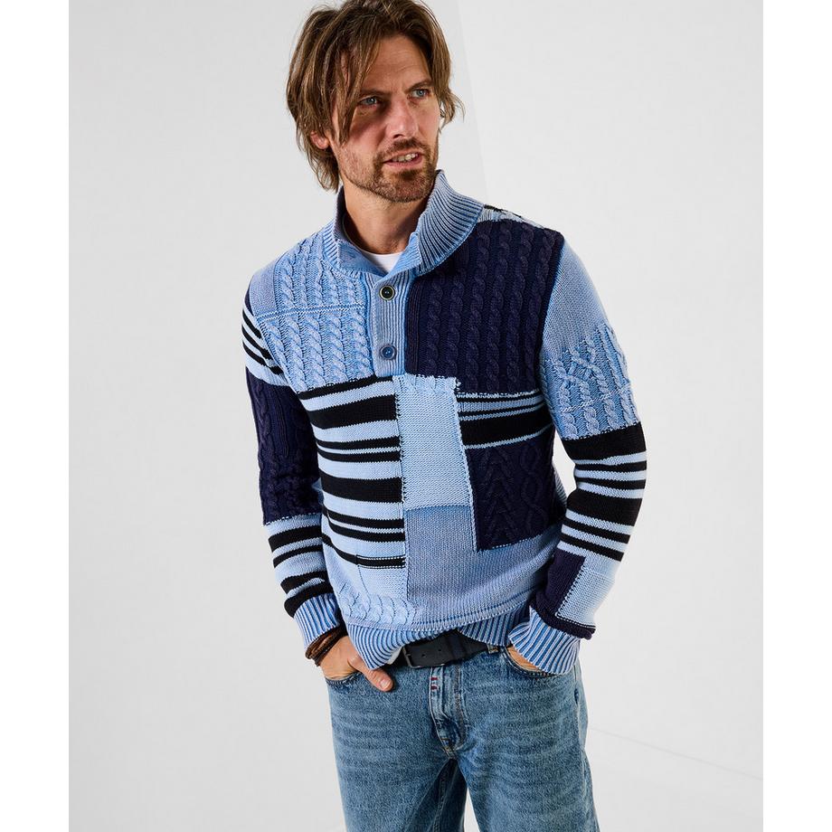 Patchwork-Strickpullover mit Zopfmuster und Trichterhals