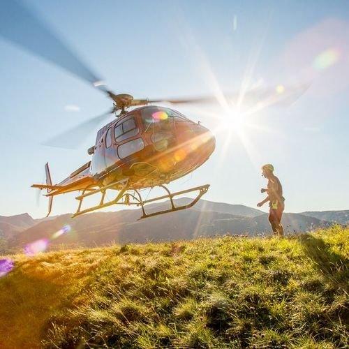 Image of Helikopterflug 20 Minuten (1 Person) Unisex