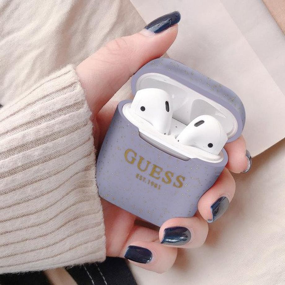GUESS  Guess AirPods Glitter Hülle Violett 