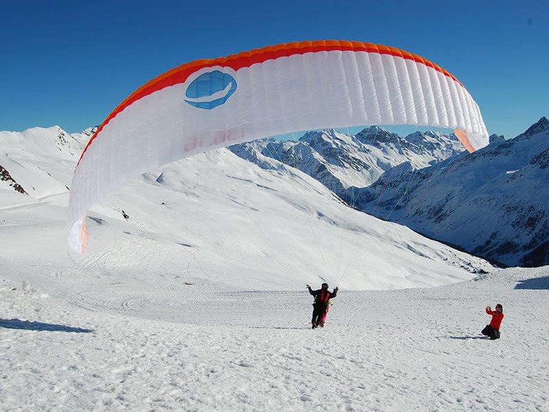 Smartbox  Parapente et fondue pour 2 personnes sur le mont Jakobshorn - Coffret Cadeau 