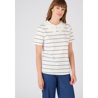 Damart  Tee-shirt col broderie anglaise. 