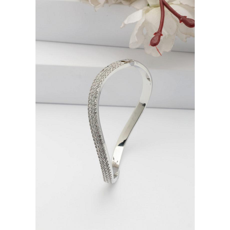 AVANT-GARDE PARIS  Bracelet manchette lueur argentée 