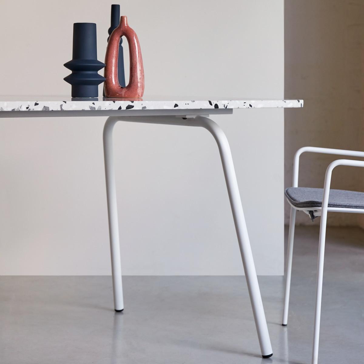 Tikamoon Table rectangulaire en terrazzo premium et métal white 4-6 pers. Elio  