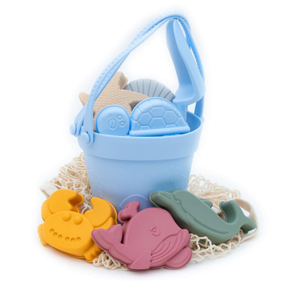 Set Di 9 Giocattoli Di Sabbia Con 6 Stampi, Secchiello, Paletta E Borsa Per Il Trasporto