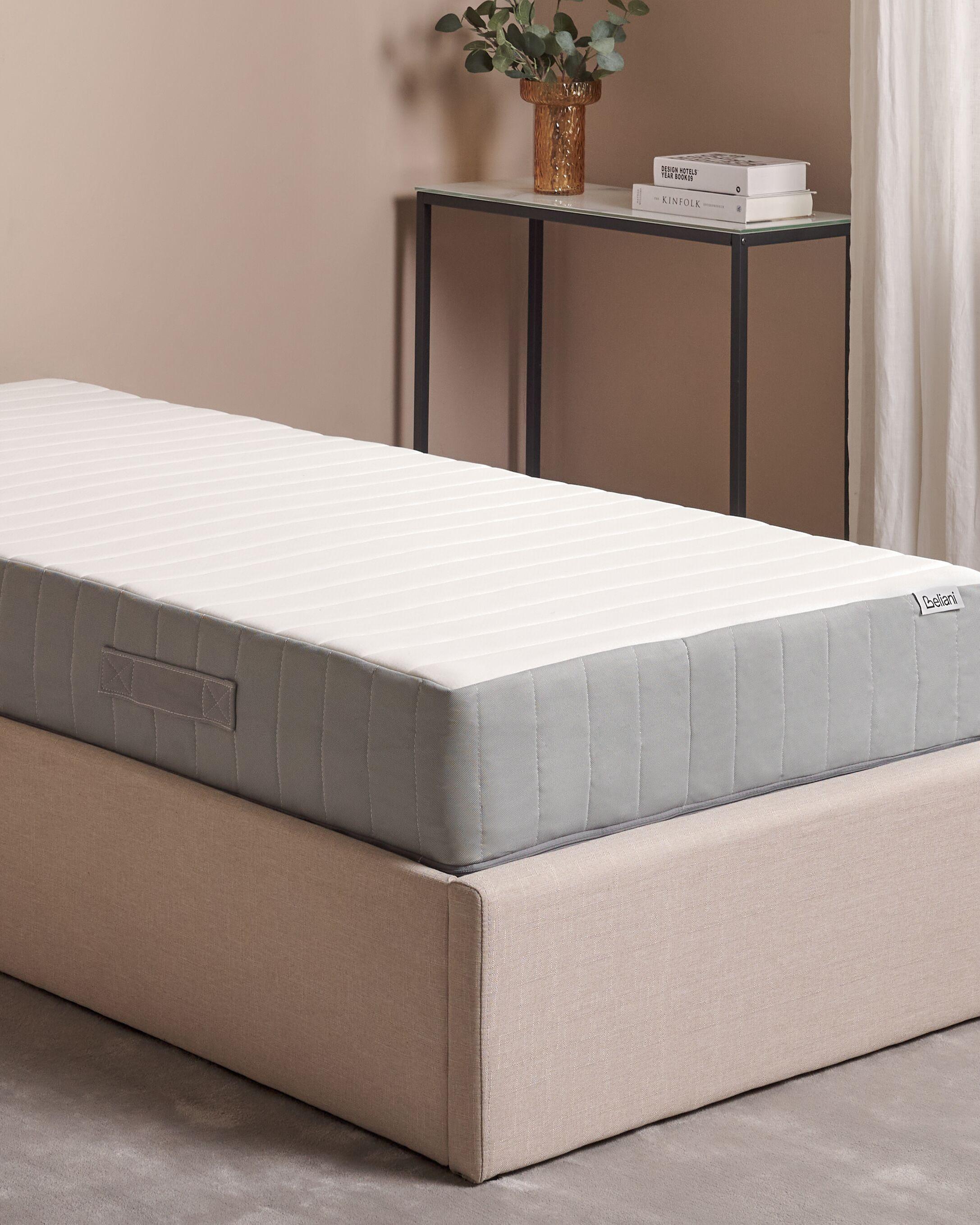 Beliani Matelas à ressorts ensachés en Ressorts ensachés FLUFFY - Dur  