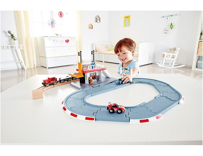 Hape  E3734 - Rennstrecken-Station 