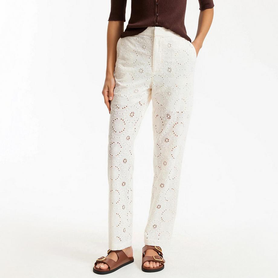 Pantalon droit en broderie anglaise&nbsp;