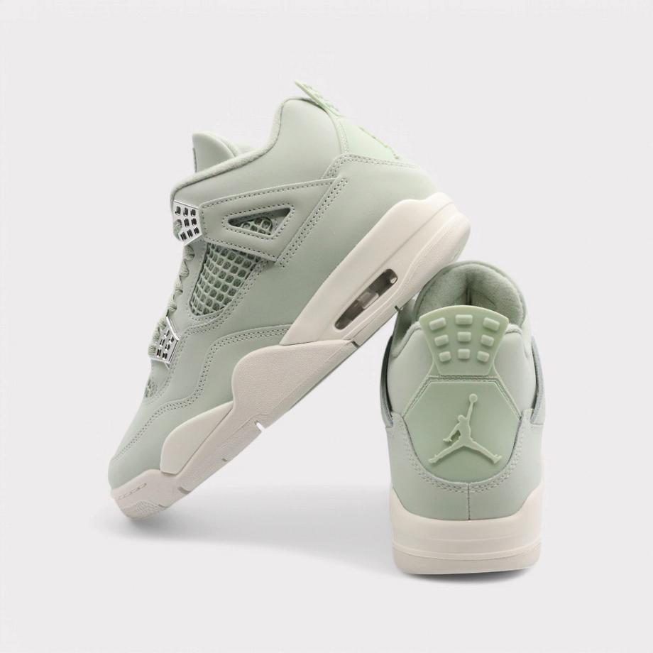 NIKE  Air Jordan 4 - Seafoam Sail 