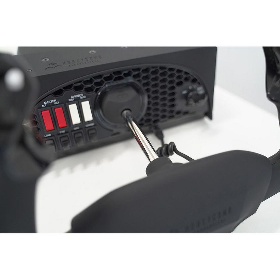 Honeycomb  Alpha Flight Controls - Yoke & Switch Panel 