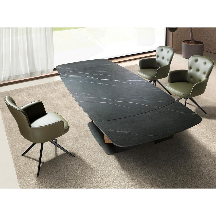 ANGEL CERDA Table de salle à manger ovale à rallonge en marbre de porcelaine et tonneau en noyer  