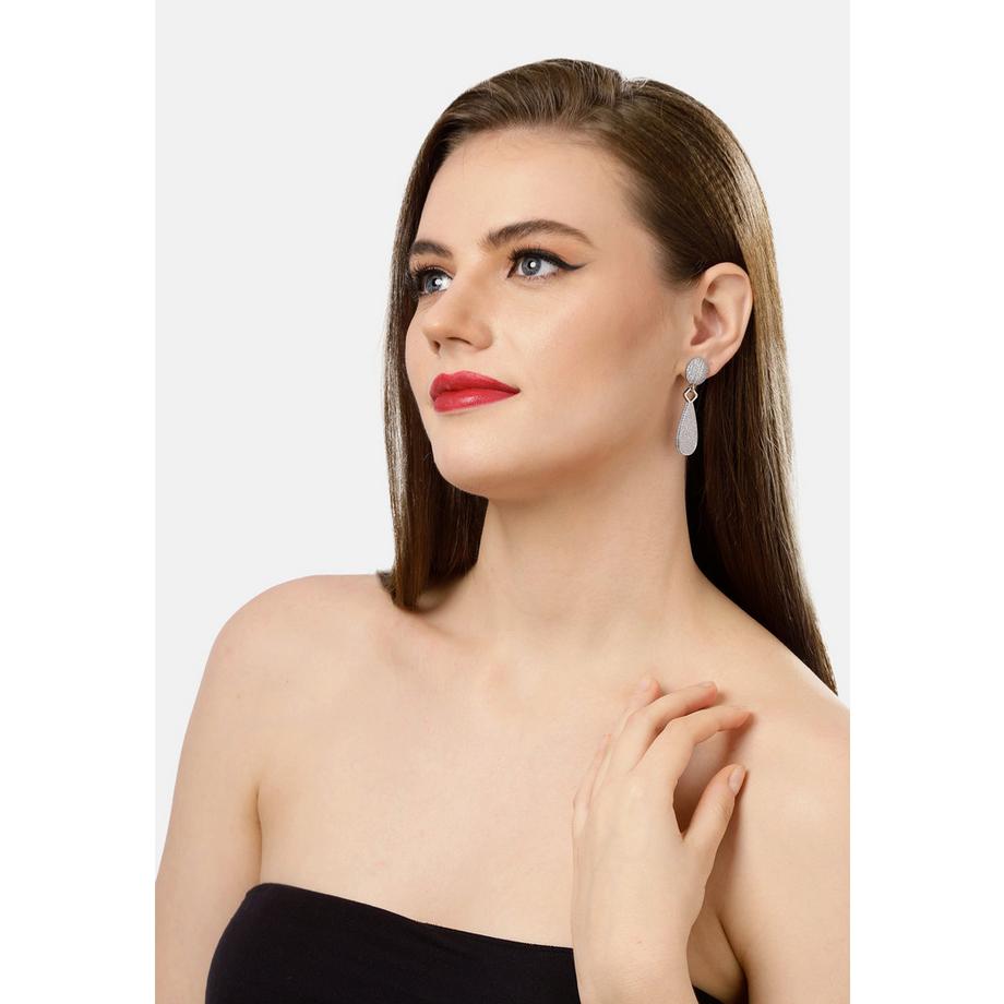 AVANT-GARDE PARIS  Elegante Tränentropfen-Ohrringe 