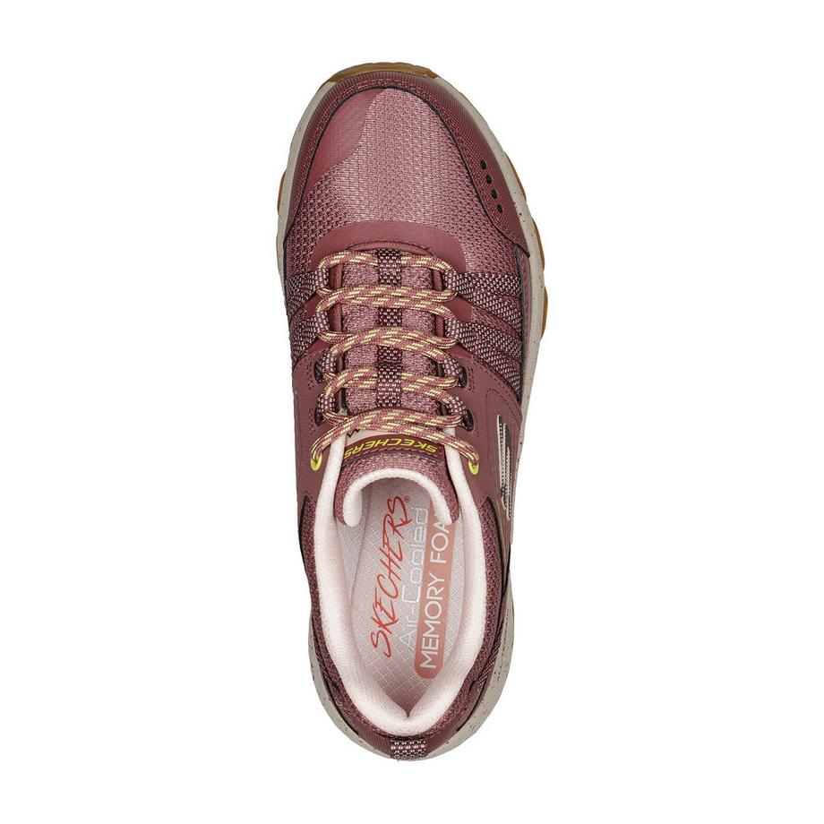 SKECHERS Escape Plan Endless Pursuit Baskets  