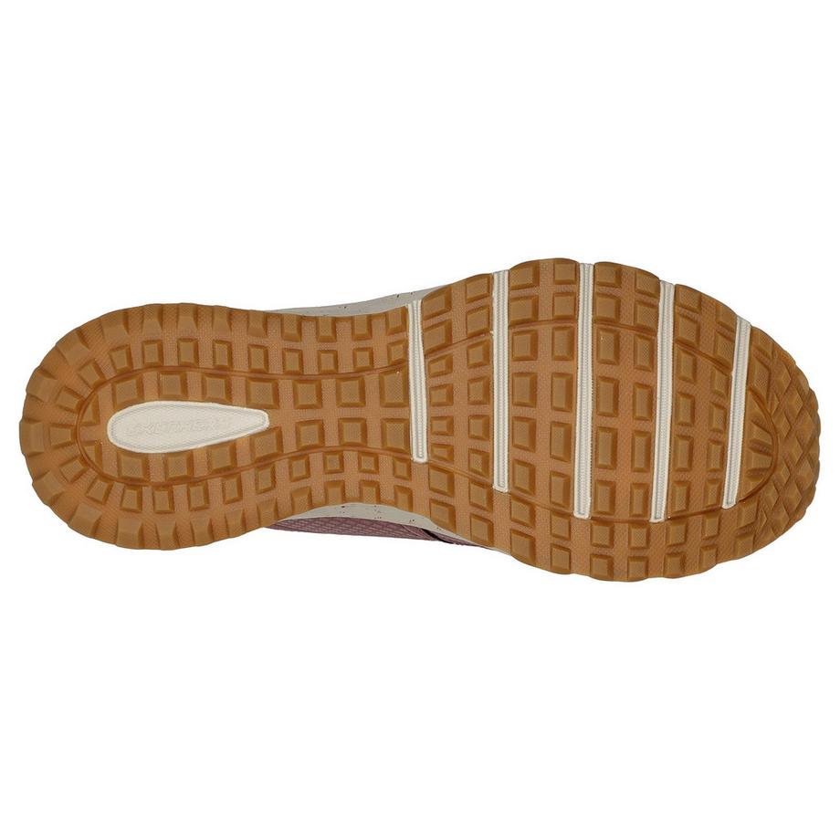 SKECHERS Escape Plan Endless Pursuit Baskets  