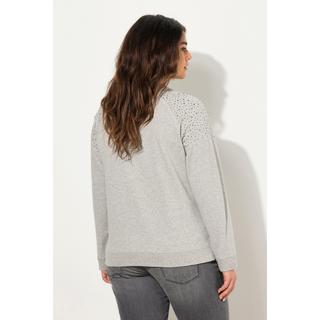 Ulla Popken  Sweat-shirt oversize, col rond et manches longues. Rivets fantaisie. 