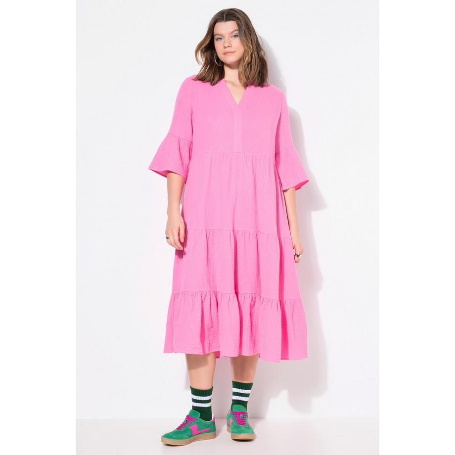 Studio Untold Robe Maxi Trapèze Mousseline Col Montant Volants et Manches 3/4  