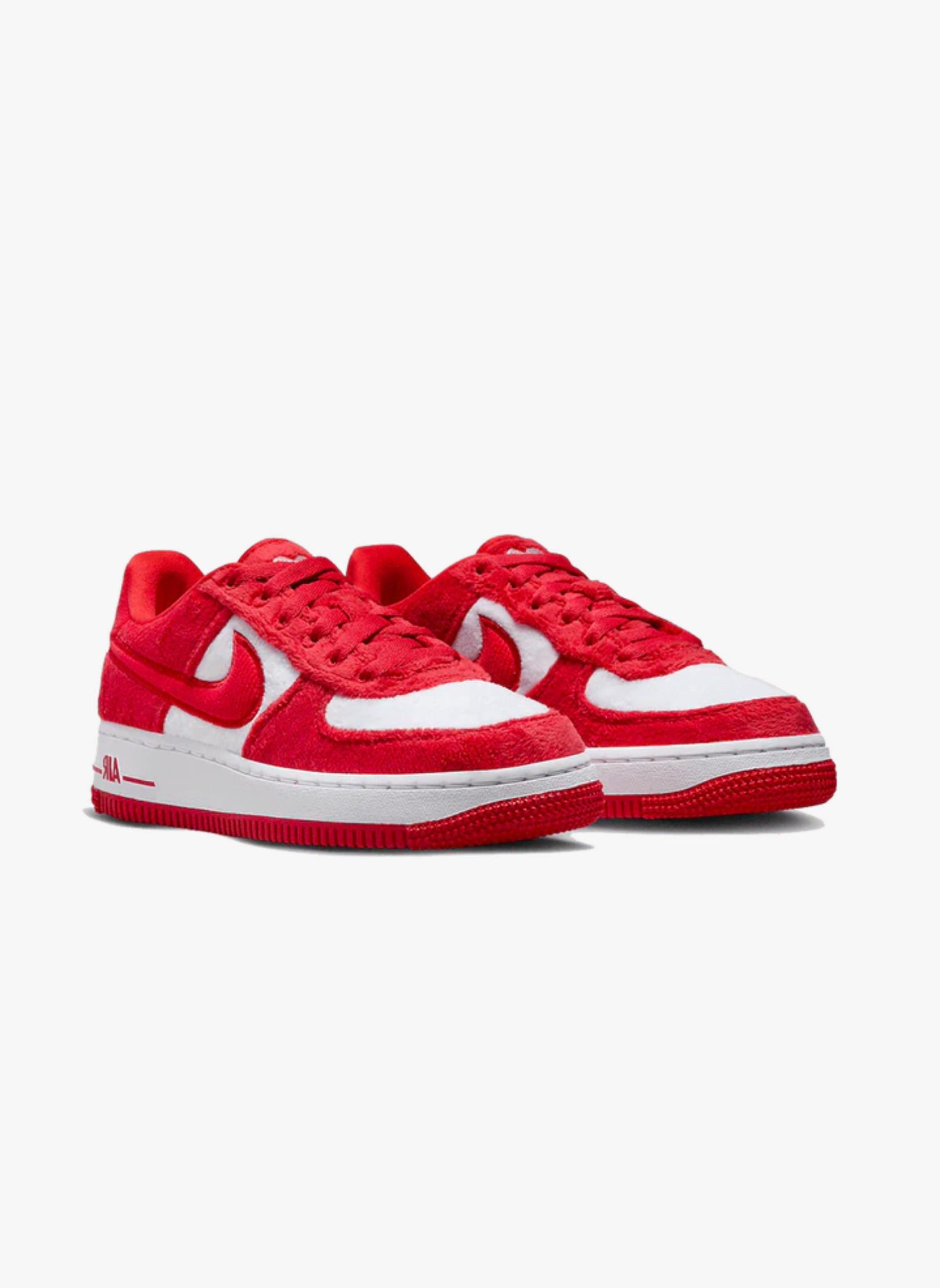 NIKE  Air Force 1 Low Valentine's Day Fleece (2024) 