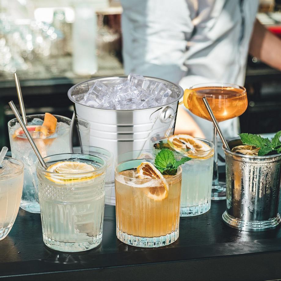 B2X  Eiswürfelschale mit Deckel 