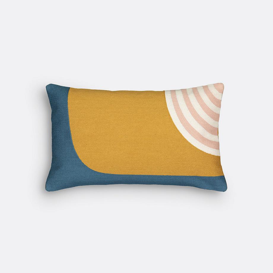 Housse de coussin brodée