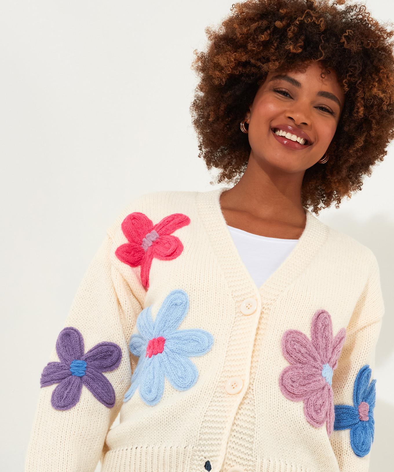 Joe Browns  Übergroße Strickjacke mit Blumenapplikationen 