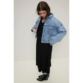 Studio Untold  Veste en jean oversized, look destroy. Col de chemise et poches poitrine 