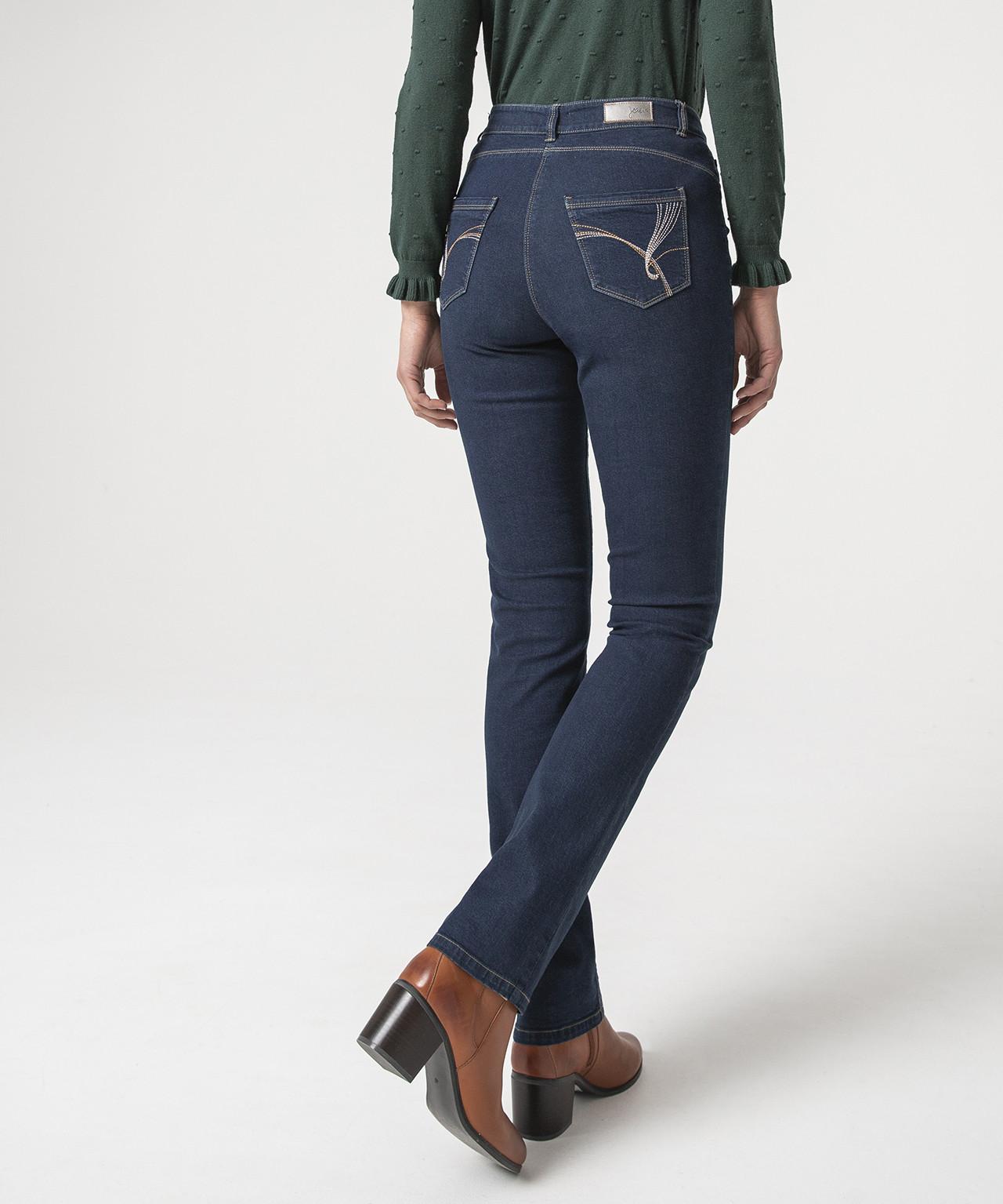 Damart  Jean taille haute Perfect Fit by  2 statures. 