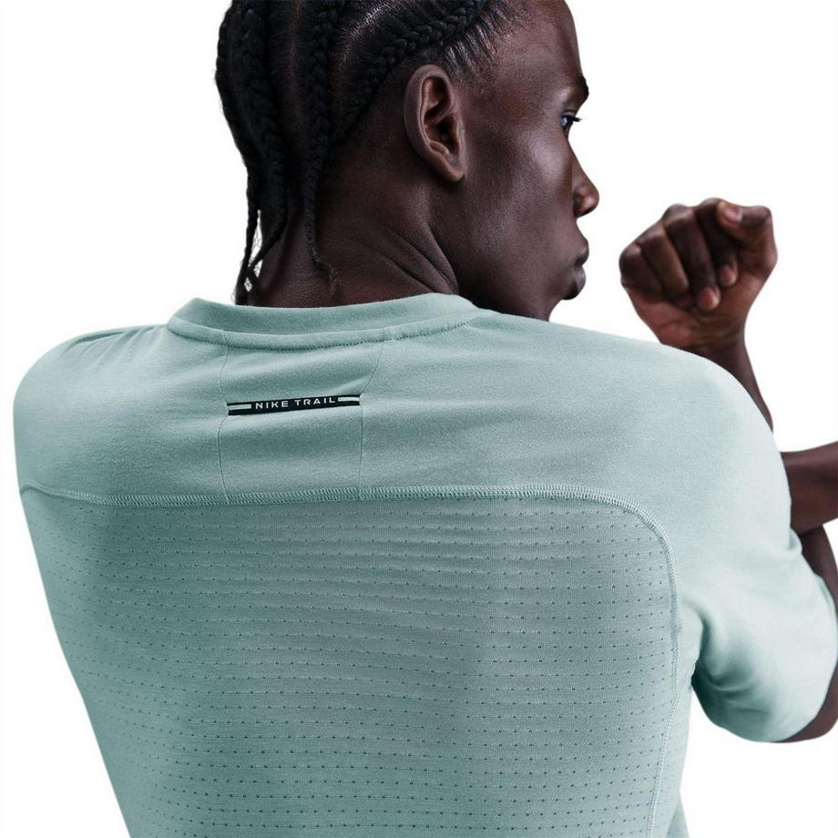NIKE T-ShirtTrail Solar Chase  