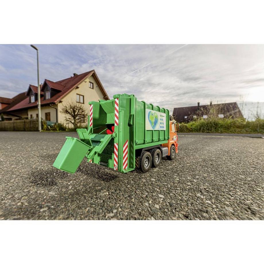 Carson  1:20 MB Arocs Müllwagen 100% RTR 
