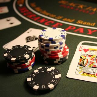 B2X  Sac de poker avec 300 jetons 