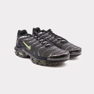 NIKE  Air Max Plus - Black Volt 